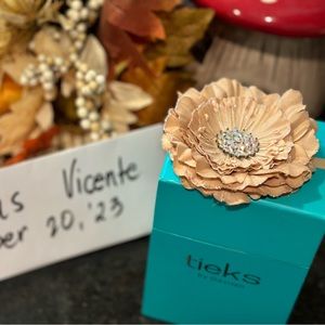 Tieks Champagne Gold Size 7. VGUC